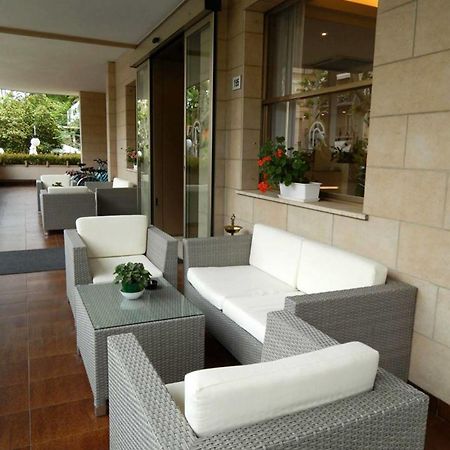 Hotel Rosabianca Rimini Kültér fotó