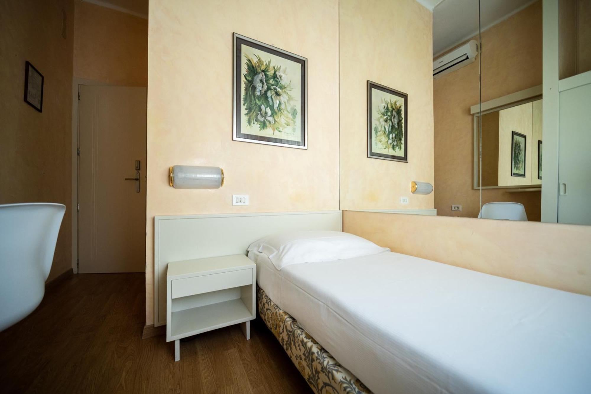 Hotel Rosabianca Rimini Kültér fotó