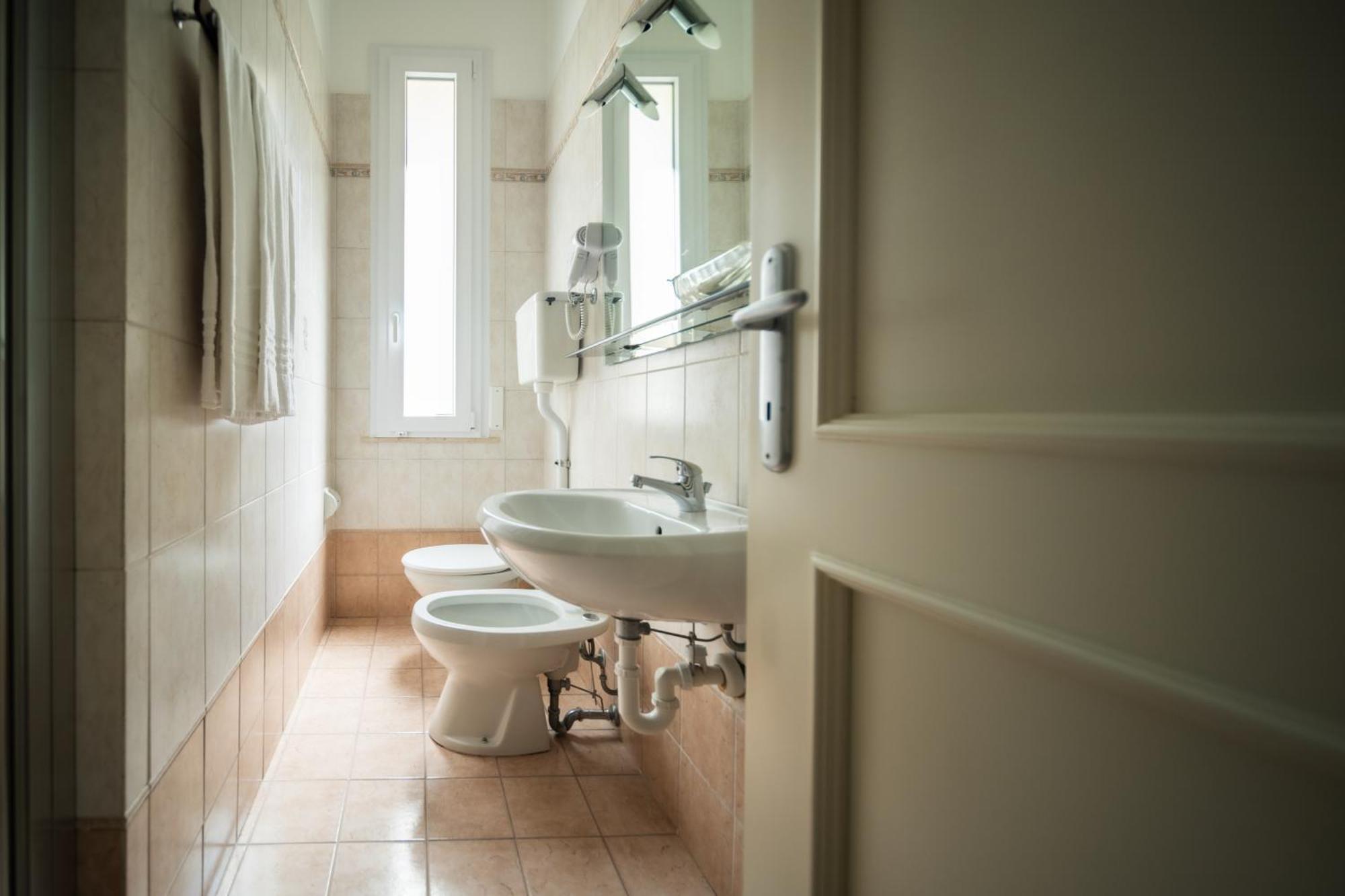 Hotel Rosabianca Rimini Kültér fotó