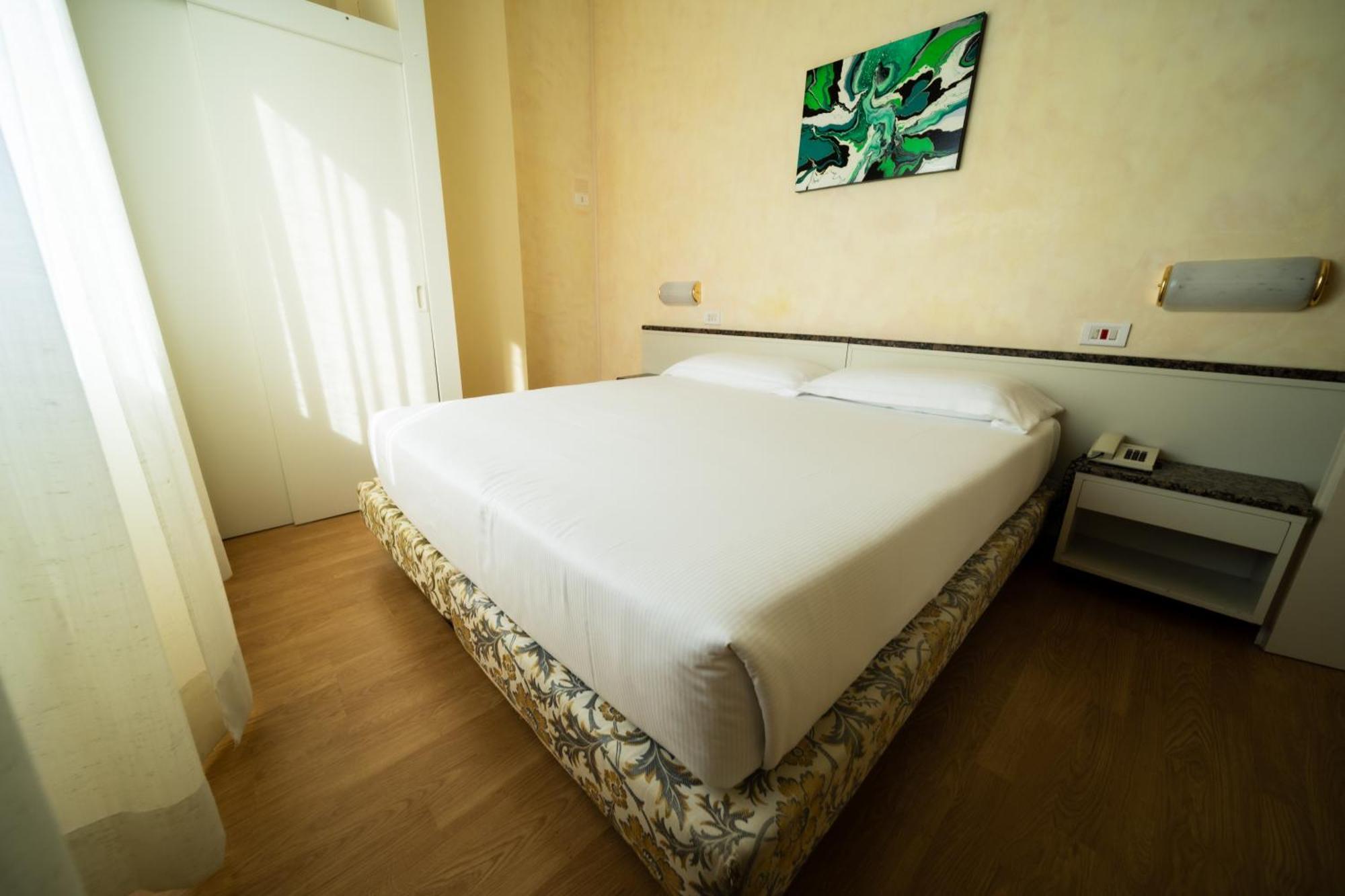 Hotel Rosabianca Rimini Kültér fotó