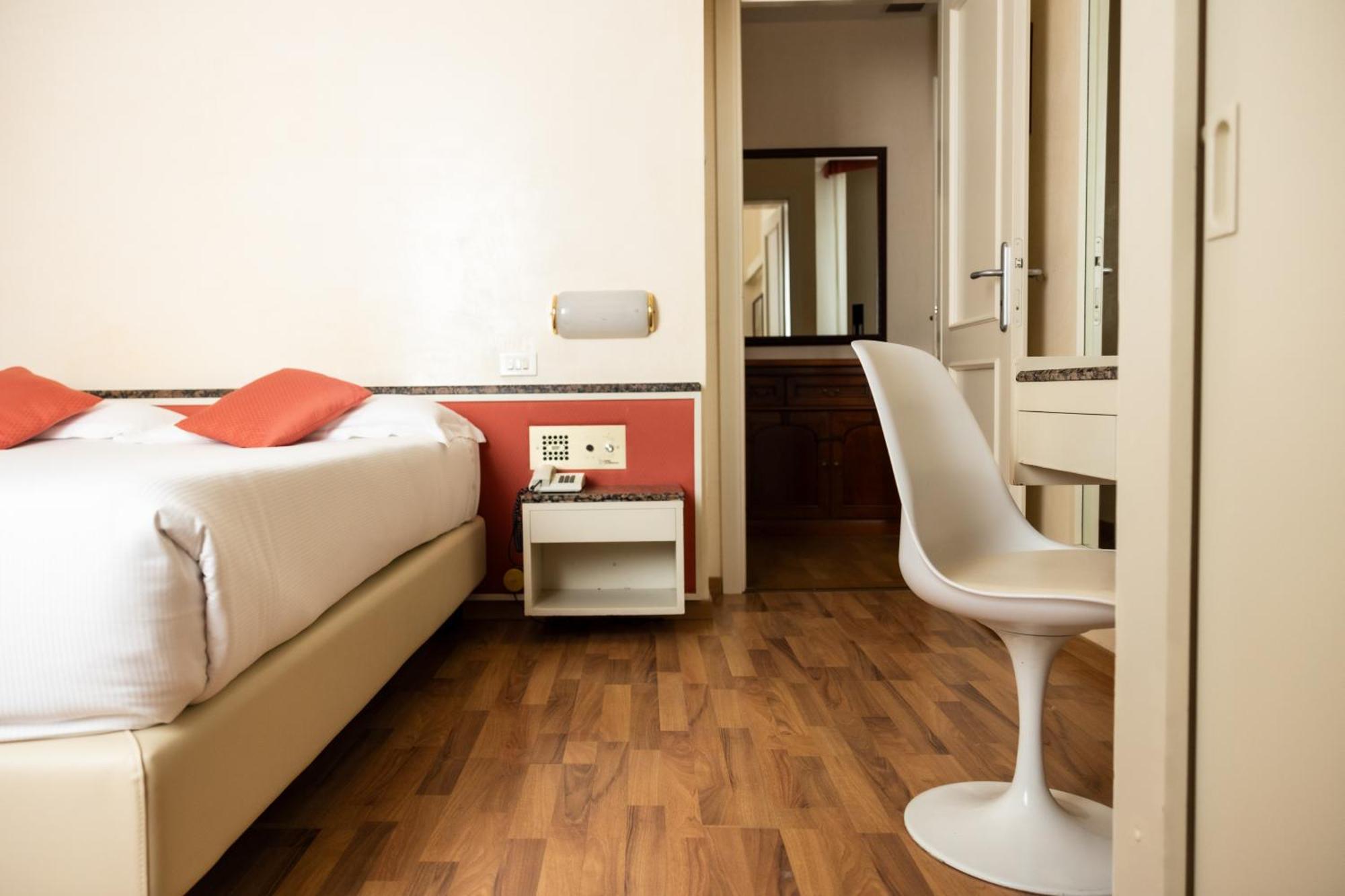 Hotel Rosabianca Rimini Kültér fotó
