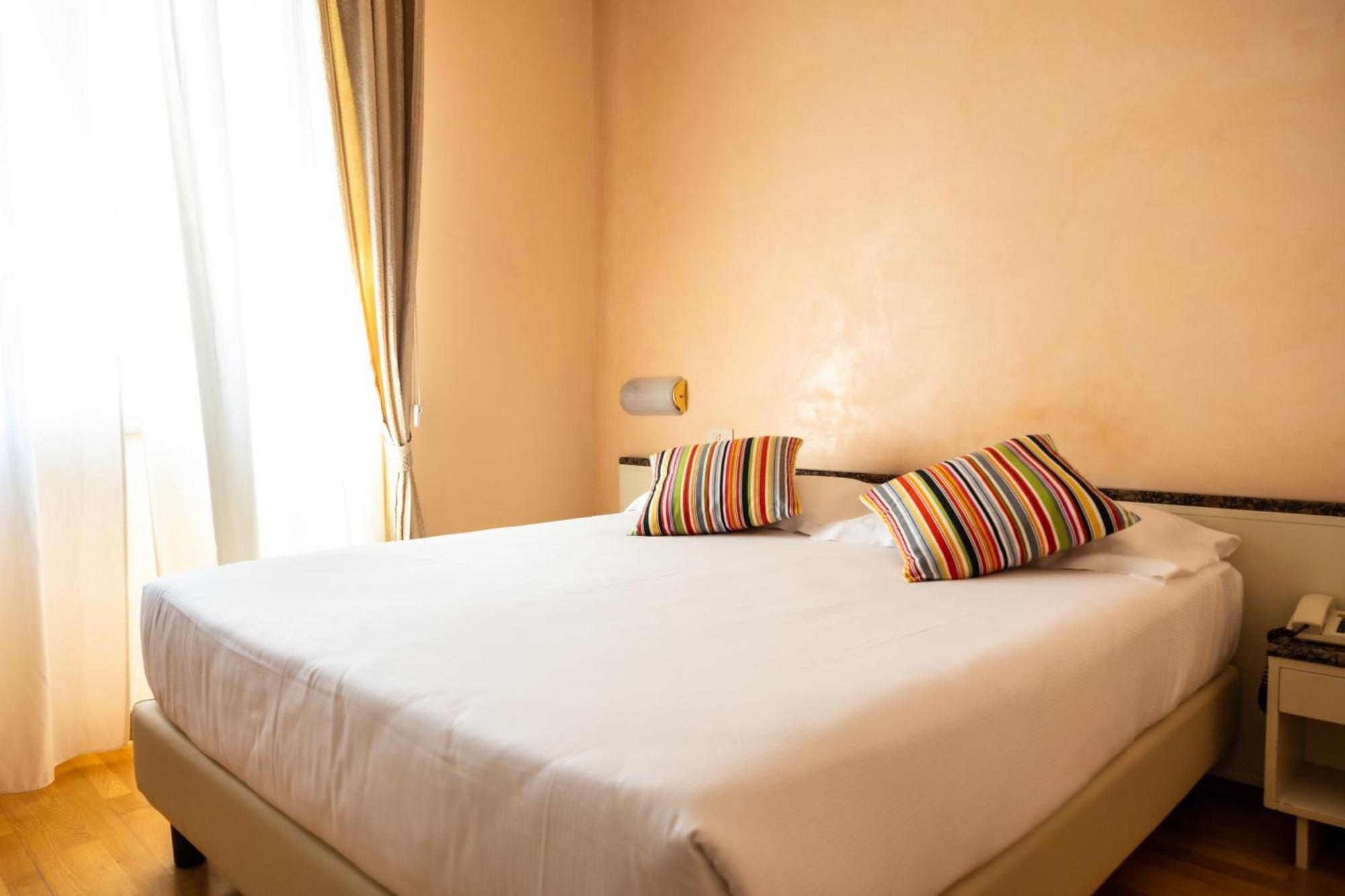 Hotel Rosabianca Rimini Kültér fotó